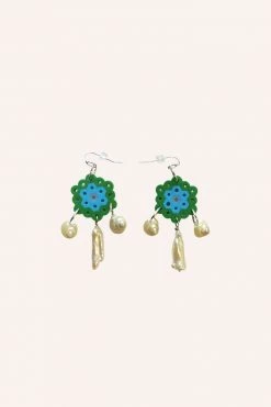 Anna Sui Daisy Chains Stick Pearl And Shell Earrings Green Spring '22