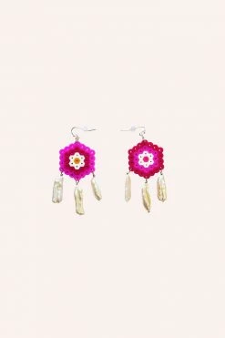 Anna Sui Spring '22 Daisy Chains Triple Stick Pearl Earrings Pink
