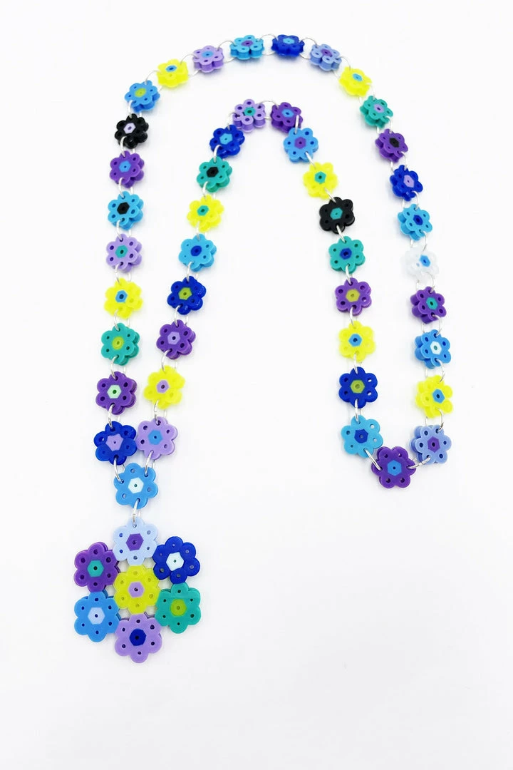 Anna Sui Resort '22 Daisy Chain Pendant Necklace <br> Blue 3 Anna Sui Resort '22 Daisy Chain Pendant Necklace Blue