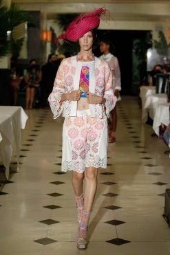 Anna Sui Spring '22 Another Day In Paradise Baby Tee 10 Anna Sui Spring '22 Another Day In Paradise Baby Tee