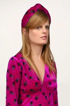 Anna Sui Fall / Winter '21 Wonderwall Velvet Headband Fuchsia