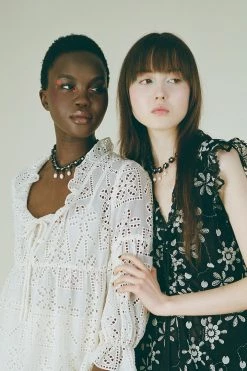 Anna Sui Daisy Chain Choker Necklace Black Resort '22