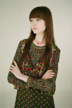 Anna Sui Daisy Chain Choker Necklace Red Resort '22