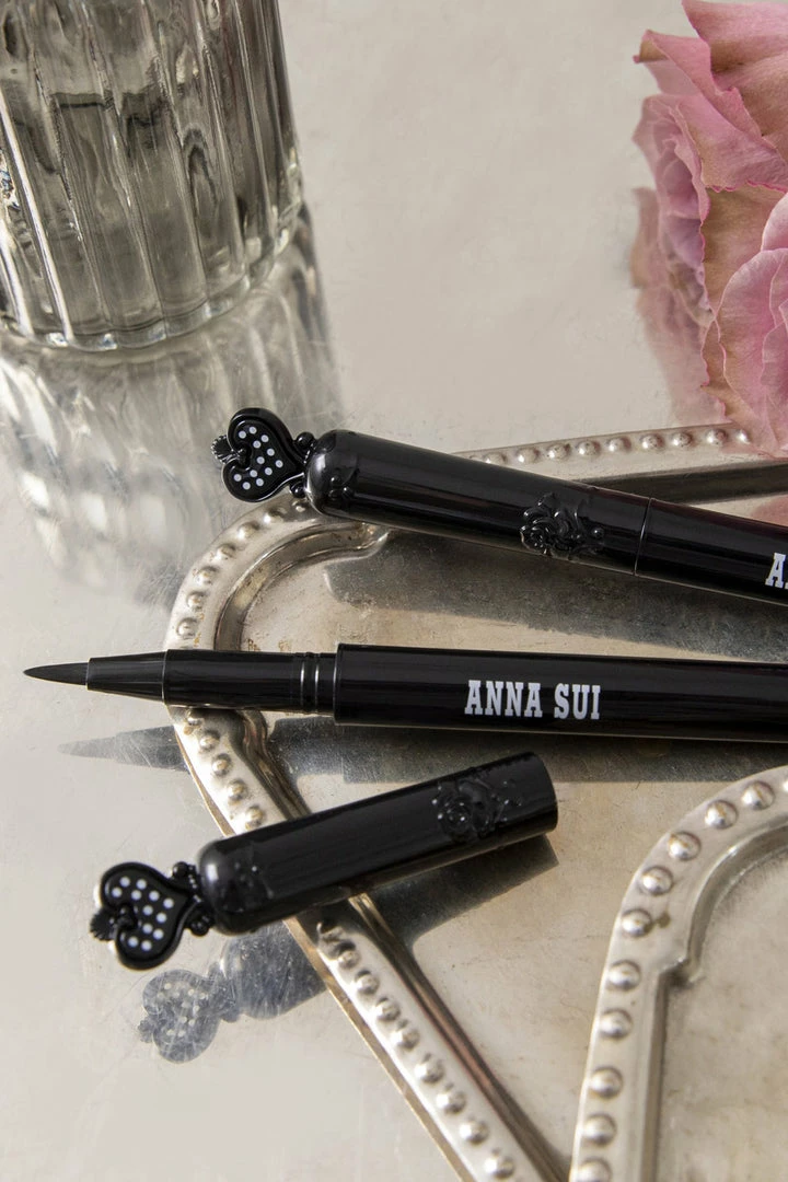 Albion Sui Black - Ink Liner BEAUTY 4 Albion Sui Black - Ink Liner BEAUTY