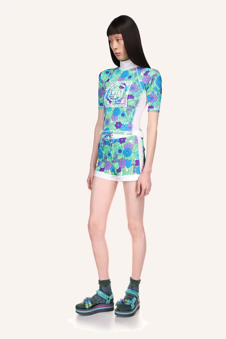 Anna Sui Spring '22 Beckoning Blossoms Surf Shorts 8 Anna Sui Spring '22 Beckoning Blossoms Surf Shorts