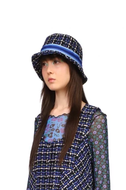 Anna Sui Resort '22 Neo Plaid Bucket Hat Black