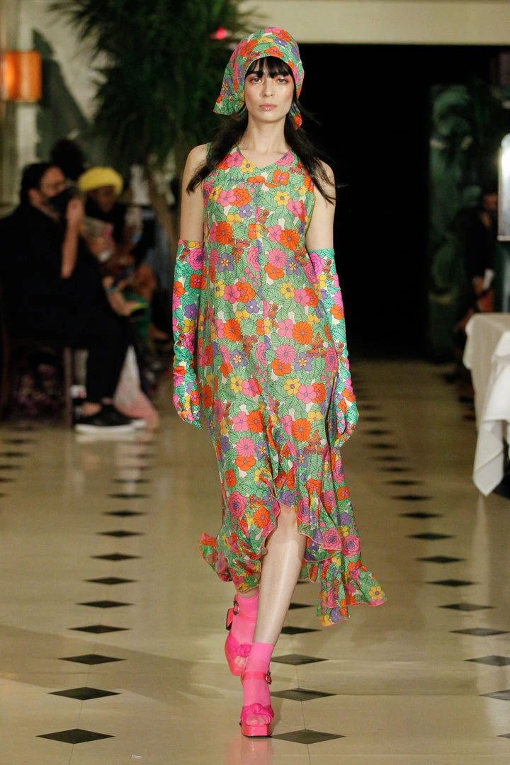 Anna Sui Beckoning Blossoms Gloves <br> Marigold 5 Anna Sui Beckoning Blossoms Gloves Marigold