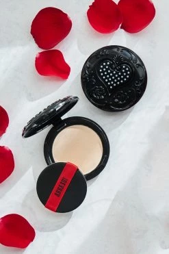 Albion Sui Black Pressed Powder BEAUTY