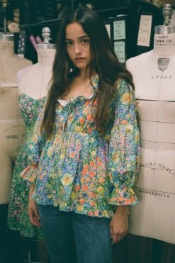 Resort '22 Anna Sui X Batsheva Sui Top Blue